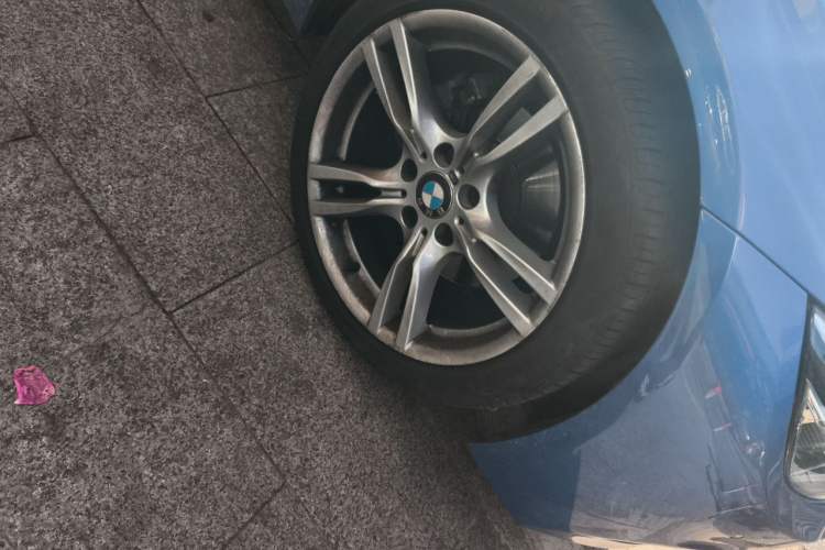 Used BMW 3 Series 2017 330Li M Sport Edition Right Front Wheel Hub