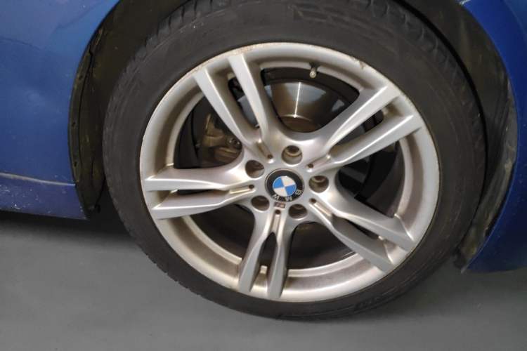 Used BMW 3 Series 2017 320Li M Sport Edition Right Front Wheel Hub