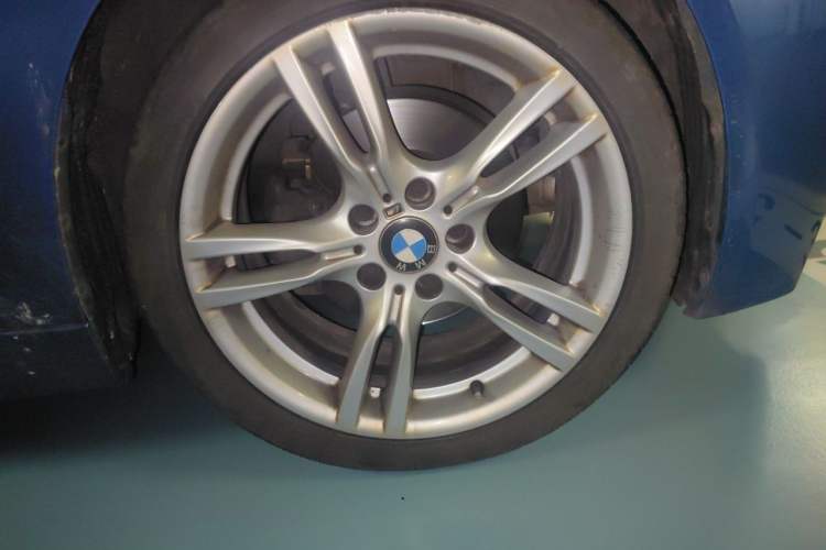 Used BMW 3 Series 2017 330i M Sport Edition Right Front Wheel Hub