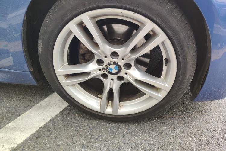 Used BMW 3 Series 2017 320Li M Sport Edition Right Front Wheel Hub