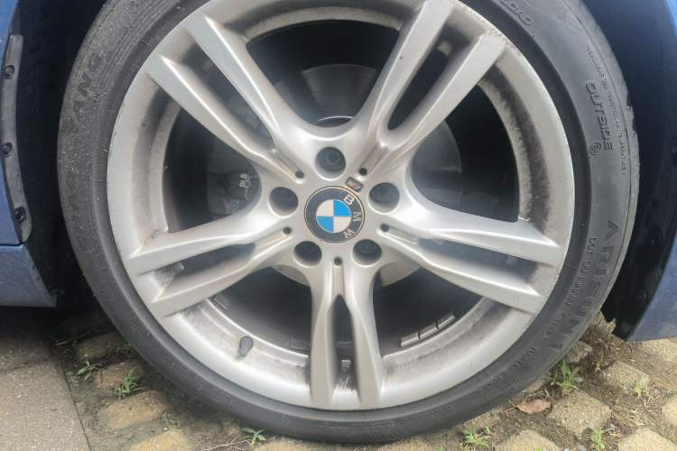 Used BMW 3 Series 2017 320i M Sport Right Front Wheel Hub
