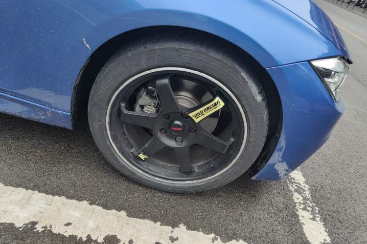 Used BMW 3 Series 2017 320i M Sport Right Front Wheel Hub