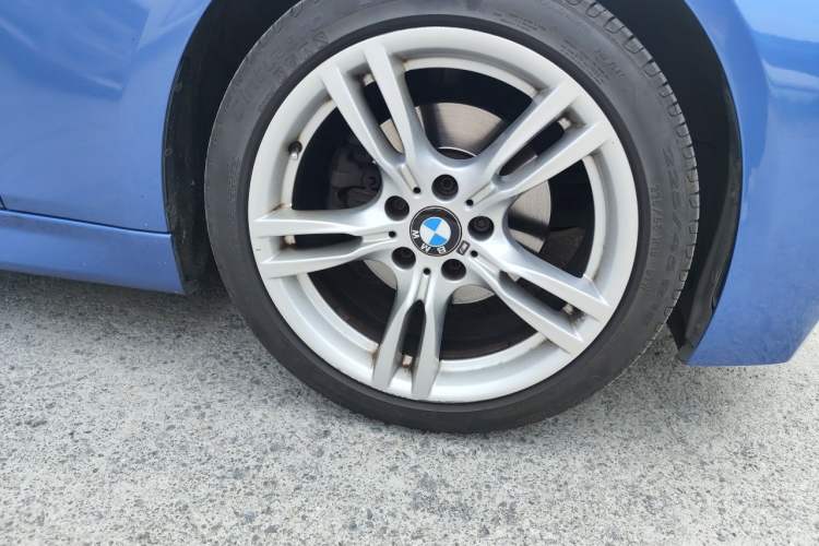 Used BMW 3 Series 2017 320Li M Sport Edition Right Front Wheel Hub