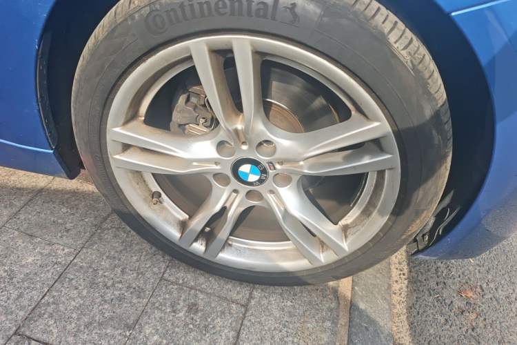 Used BMW 3 Series 2017 320Li M Sport Edition Right Front Wheel Hub