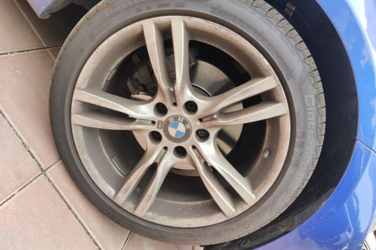 Used BMW 3 Series 2017 320i M Sport Right Front Wheel Hub
