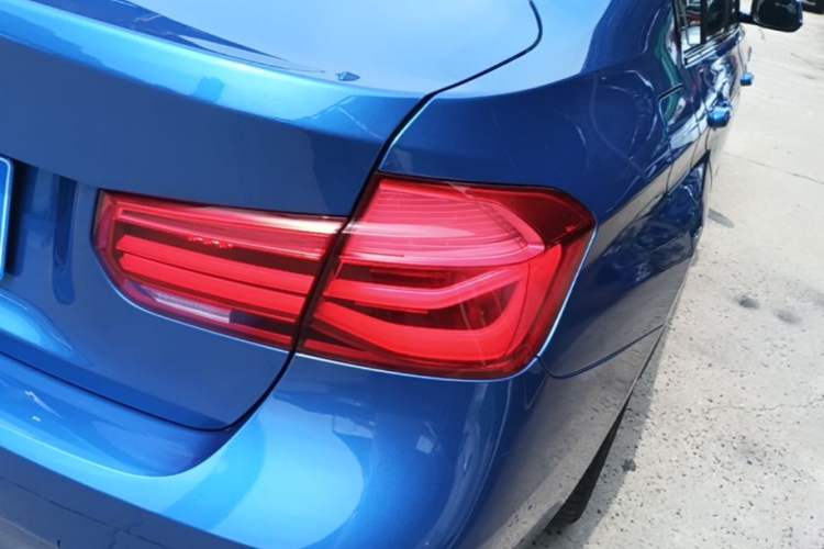 Used BMW 3 Series 2017 330i M Sport Edition Right Rear Taillight