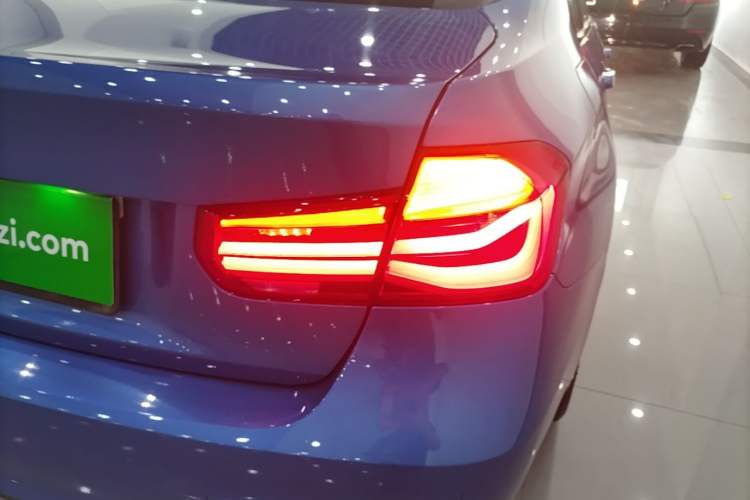 Used BMW 3 Series 2017 320i M Sport Right Rear Taillight