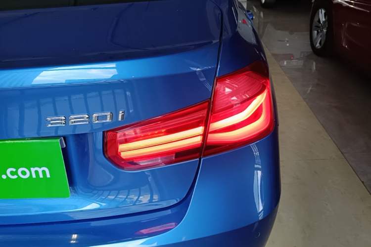 Used BMW 3 Series 2017 320i M Sport Right Rear Taillight