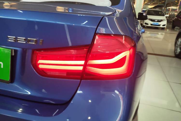 Used BMW 3 Series 2017 320i M Sport Right Rear Taillight