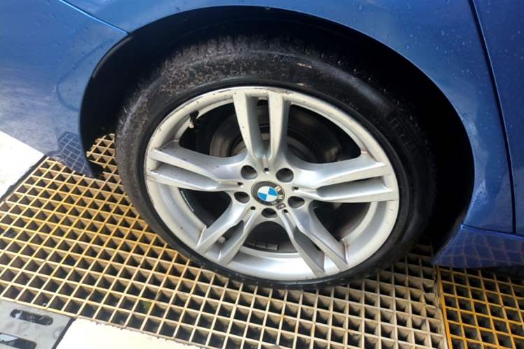 Used BMW 3 Series 2017 320Li M Sport Edition Right Rear Wheel Hub