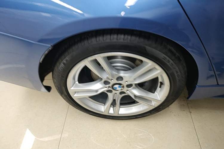 Used BMW 3 Series 2017 320Li M Sport Edition Right Rear Wheel Hub