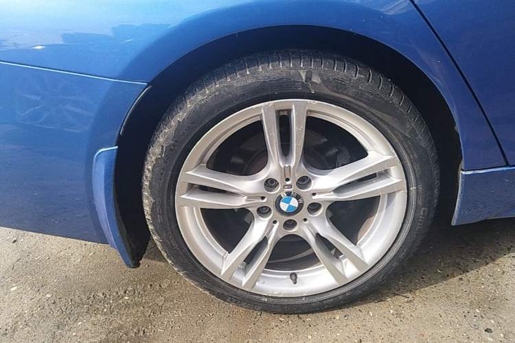 Used BMW 3 Series 2017 320Li M Sport Edition Right Rear Wheel Hub