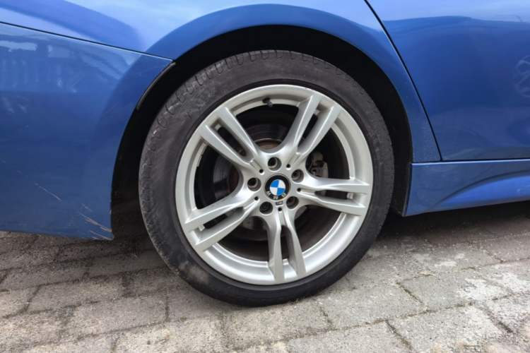 Used BMW 3 Series 2017 320i M Sport Right Rear Wheel Hub