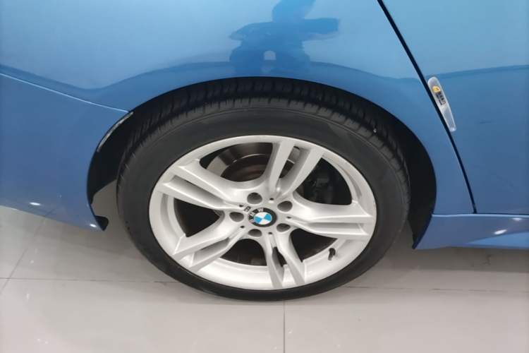 Used BMW 3 Series 2017 320i M Sport Right Rear Wheel Hub