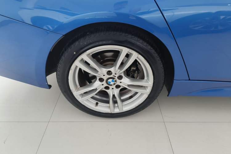 Used BMW 3 Series 2017 320Li M Sport Edition Right Rear Wheel Hub