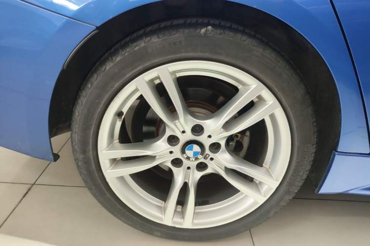 Used BMW 3 Series 2017 320i M Sport Right Rear Wheel Hub