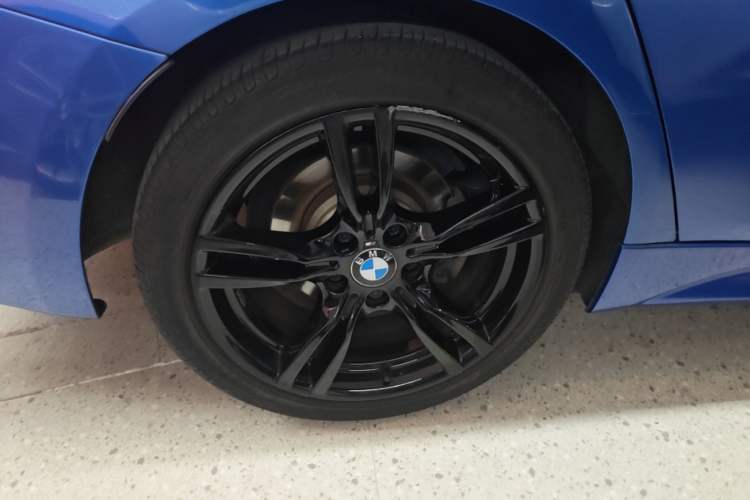Used BMW 3 Series 2017 320i M Sport Right Rear Wheel Hub