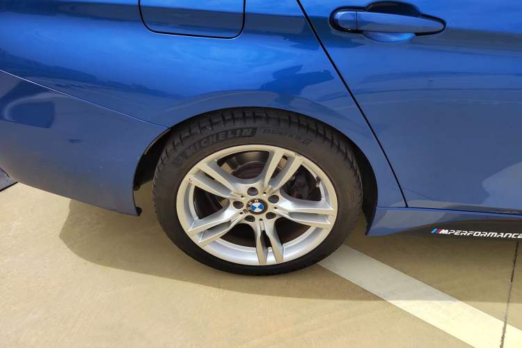 Used BMW 3 Series 2017 320i M Sport Right Rear Wheel Hub