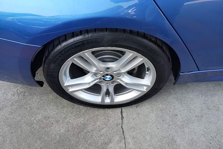 Used BMW 3 Series 2017 320Li M Sport Edition Right Rear Wheel Hub
