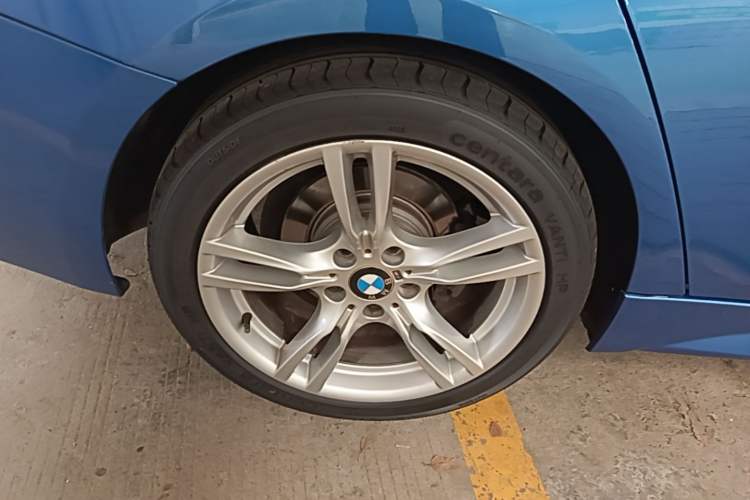 Used BMW 3 Series 2017 320Li M Sport Edition Right Rear Wheel Hub