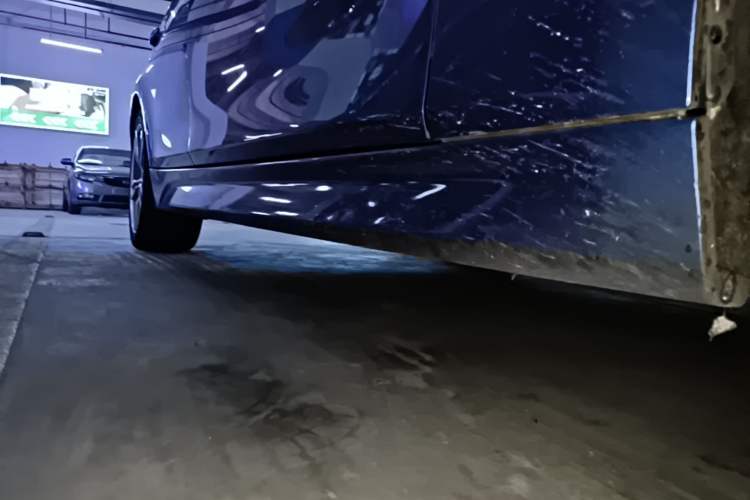 Used BMW 3 Series 2017 320Li M Sport Edition Right Side Sill