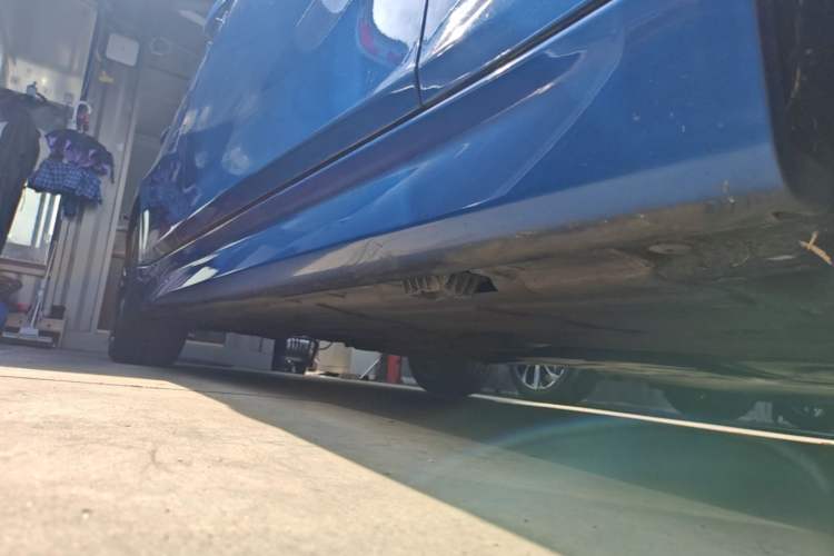 Used BMW 3 Series 2017 330Li M Sport Edition Right Side Sill
