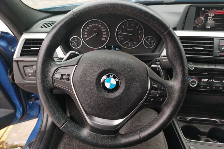 Used BMW 3 Series 2017 320i M Sport Steering Wheel
