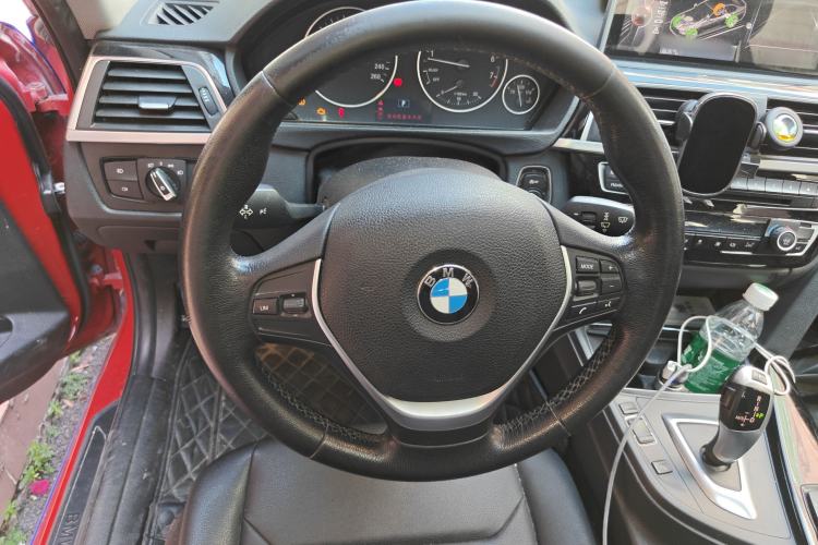 Used BMW 3 Series 2017 320Li Fashion Model Steering Wheel