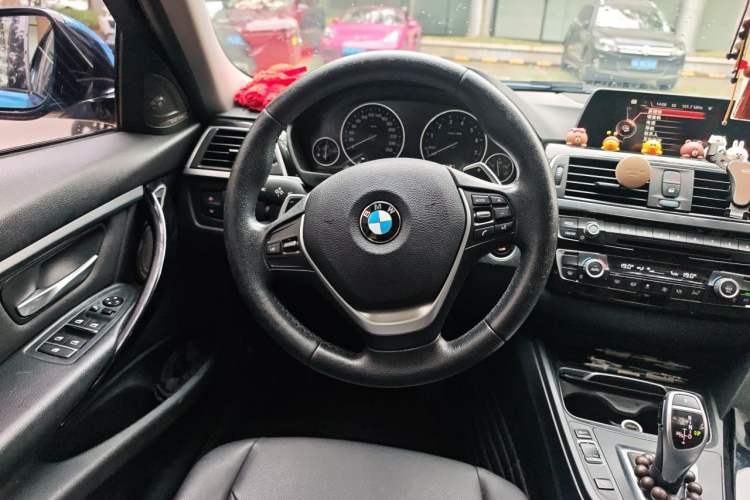 Used BMW 3 Series 2017 320Li M Sport Edition Steering Wheel