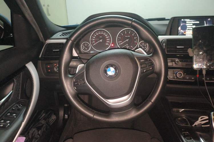 Used BMW 3 Series 2017 320i M Sport Steering Wheel