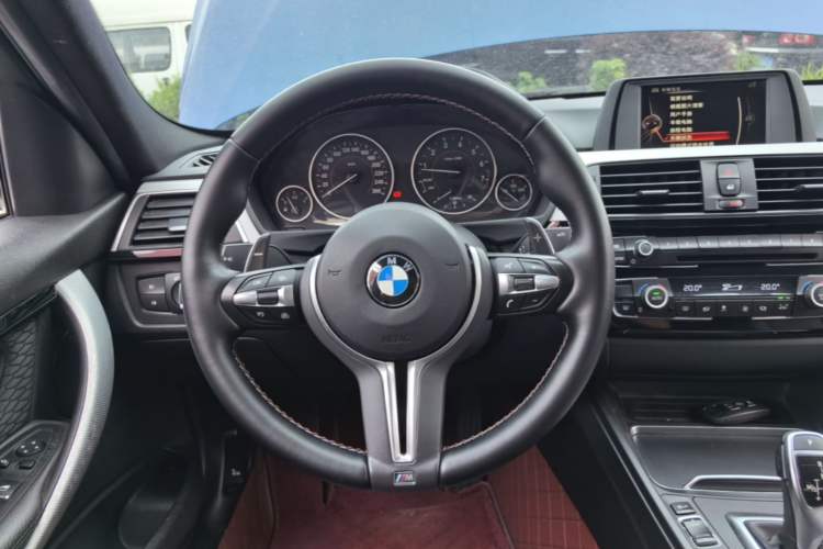 Used BMW 3 Series 2017 320i M Sport Steering Wheel