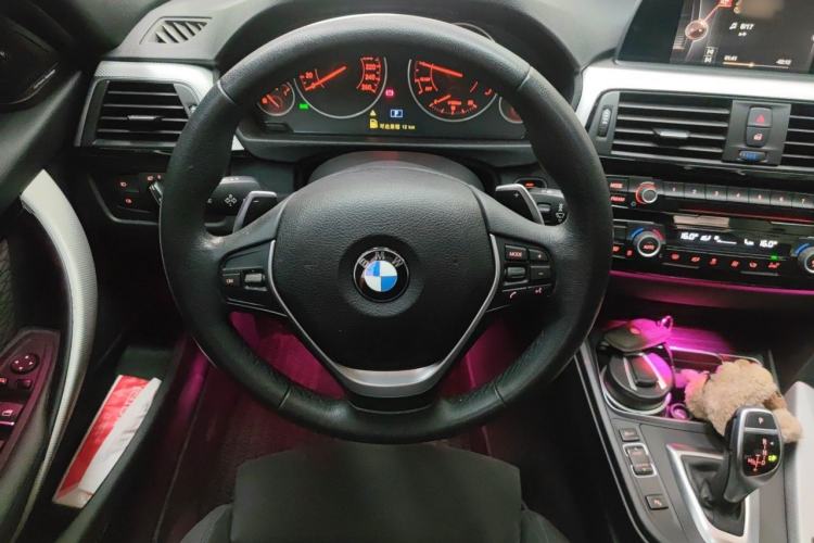 Used BMW 3 Series 2017 320i M Sport Steering Wheel