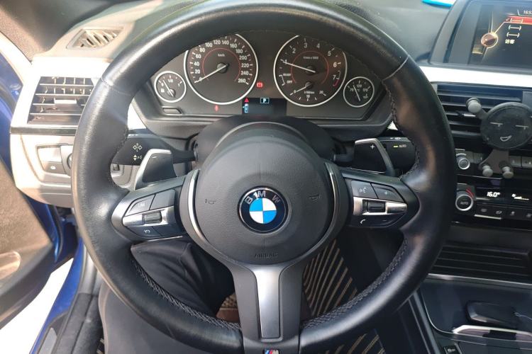 Used BMW 3 Series 2017 320i M Sport Steering Wheel