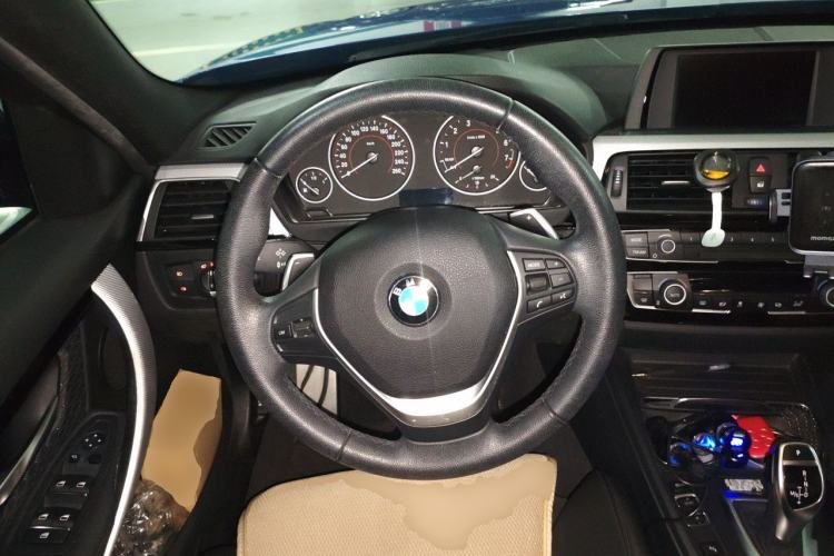 Used BMW 3 Series 2017 320i M Sport Steering Wheel