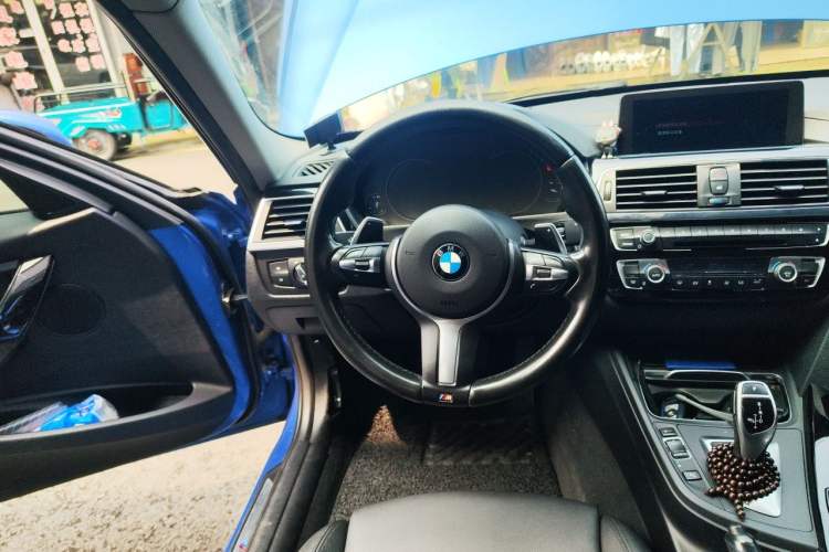 Used BMW 3 Series 2017 320Li M Sport Edition Steering Wheel