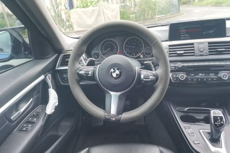 Used BMW 3 Series 2017 330Li M Sport Edition Steering Wheel