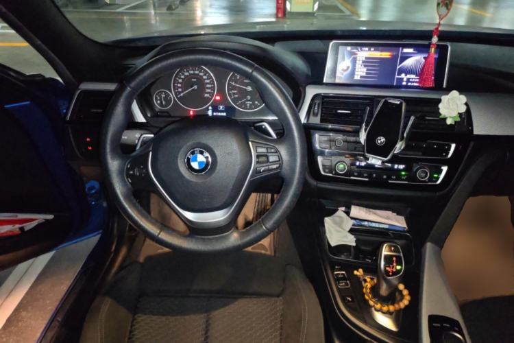 Used BMW 3 Series 2017 320i M Sport Steering Wheel