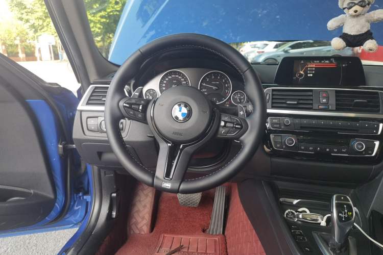 Used BMW 3 Series 2017 320Li M Sport Edition Steering Wheel