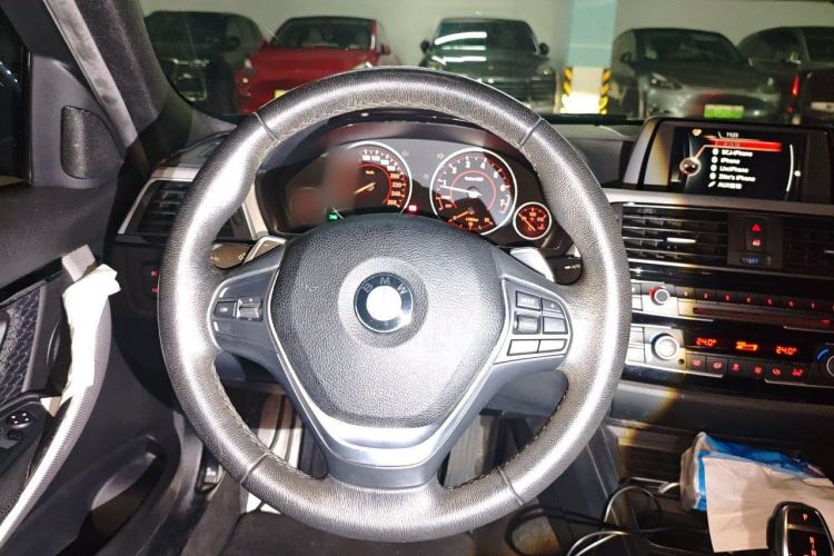 Used BMW 3 Series 2017 320i M Sport Steering Wheel