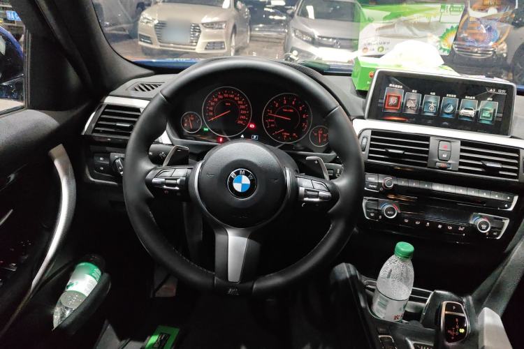 Used BMW 3 Series 2017 320i M Sport Steering Wheel