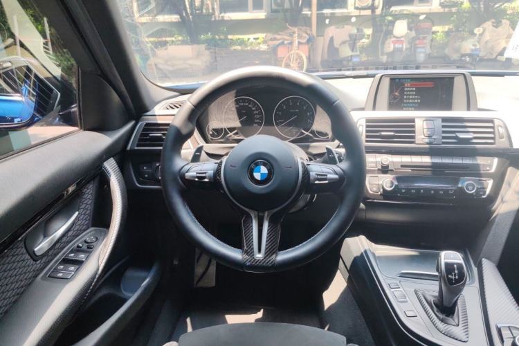 Used BMW 3 Series 2017 320i M Sport Steering Wheel