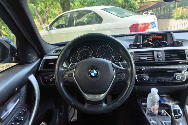 Used BMW 3 Series 2017 320i M Sport Steering Wheel