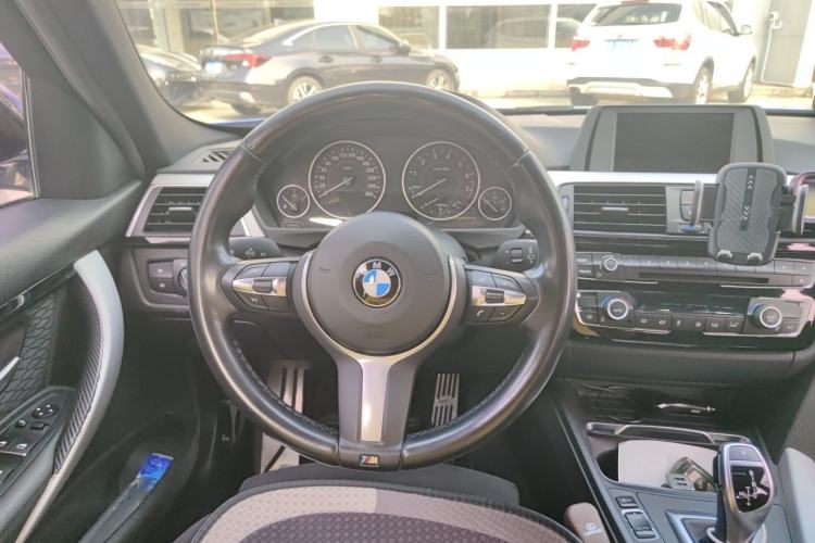 Used BMW 3 Series 2017 320i M Sport Steering Wheel