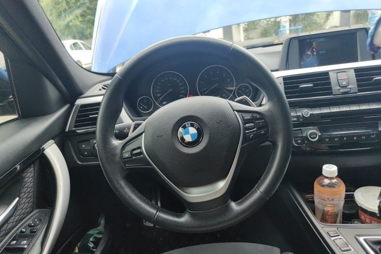 Used BMW 3 Series 2017 320i M Sport Steering Wheel