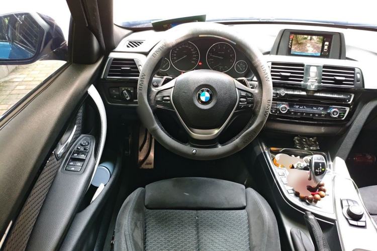 Used BMW 3 Series 2017 320i M Sport Steering Wheel