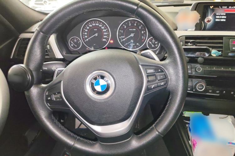 Used BMW 3 Series 2017 320i M Sport Steering Wheel