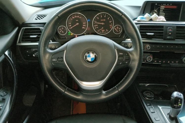 Used BMW 3 Series 2017 320Li Fashion Model Steering Wheel