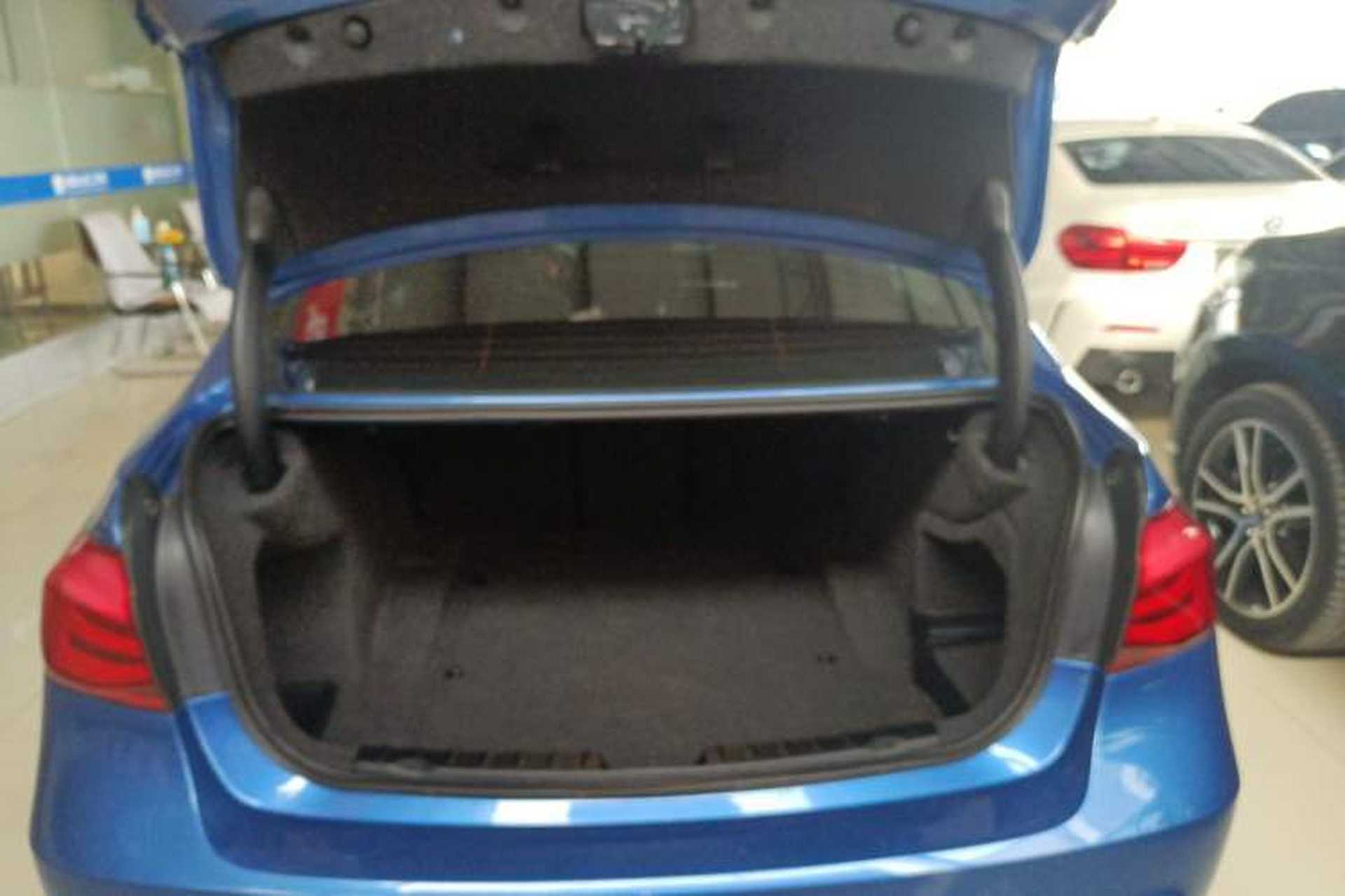Used BMW 3 Series 2017 320i M Sport Trunk