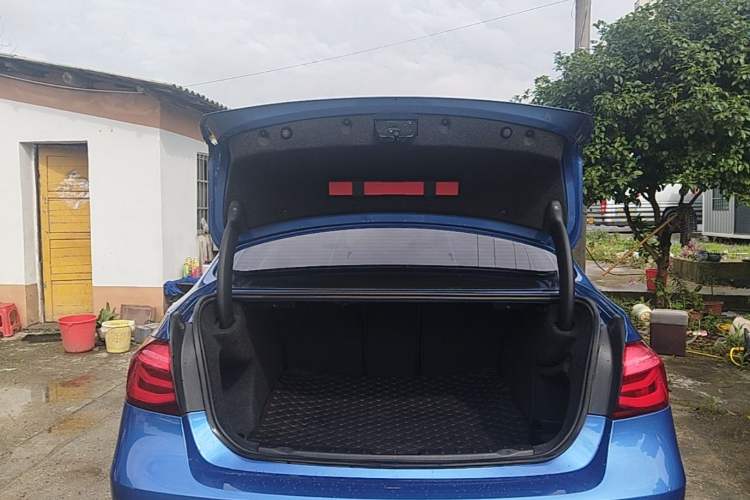 Used BMW 3 Series 2017 320Li M Sport Edition Trunk