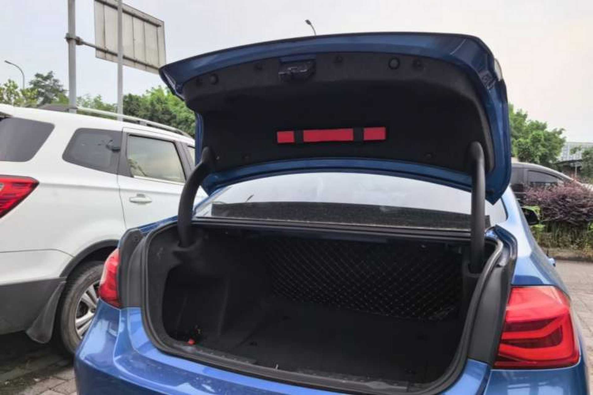 Used BMW 3 Series 2017 320i M Sport Trunk